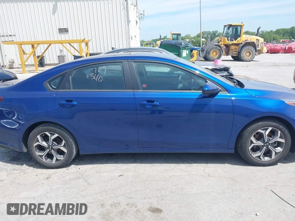 2019 Kia Forte LXS with VIN 3KPF24AD0KE118928, listed as a IAAI auction lot 39548504 with 43,573 mi miles. Bid and sale history available at carsss.com. Image 13.
