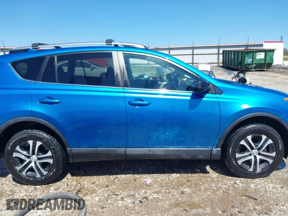 2017 Toyota RAV4 LE with VIN 2T3ZFREV2HW404424, listed as a IAAI auction lot 41862300 with 164,267 mi miles and . Bid and sale history available at carsss.com. Image 14.