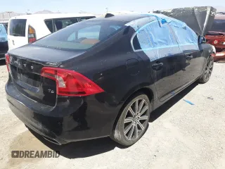 2015 Volvo S60 T6 Drive-E с VIN YV149MFK4F2336717, выставлен на аукционе Copart как лот 51391435 с пробегом Не указан миль и Списание • Salvage title. История ставок и продаж доступна на DreamBid. Изображение 3.