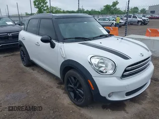 2015 MINI Countryman z VIN WMWZB3C52FWR46680, wystawiony jako IAAI lot #42083494 z przebiegiem 139 246 mil mil oraz . Historia ofert i sprzedaży dostępna na DreamBid. Obrazek 1.