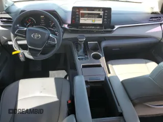 2022 Toyota Sienna XLE with VIN 5TDJRKEC4NS124379, listed as a Copart auction lot 49400375 with 222,972 mi miles and Non Repairable. Bid and sale history available at carsss.com. Image 8.