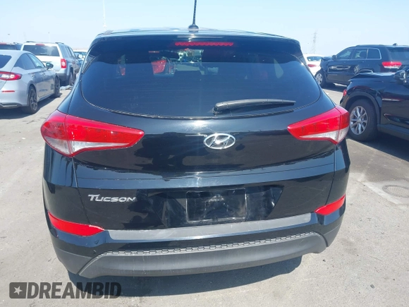 2016 Hyundai Tucson SE z VIN KM8J23A46GU125424, wystawiony jako IAAI lot #42349510 z przebiegiem 112 133 mil mil oraz . Historia ofert i sprzedaży dostępna na DreamBid. Obrazek 16.