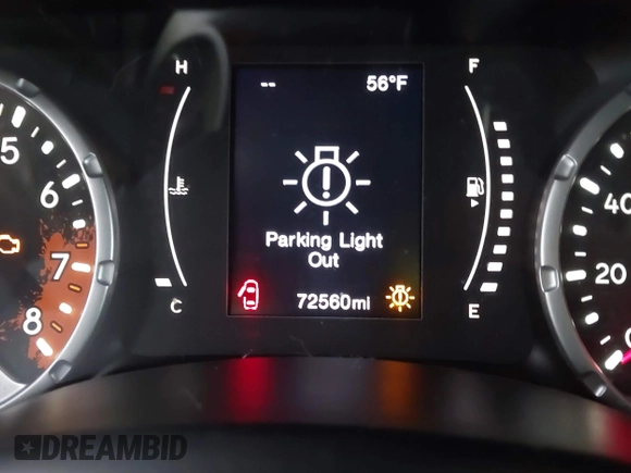 2015 Jeep Renegade Latitude with VIN ZACCJABH0FPB68514, listed as a IAAI auction lot 41904030 with 72,650 mi miles. Bid and sale history available at carsss.com. Image 15.