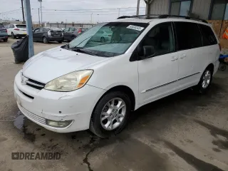 2004 Toyota Sienna XLE z VIN 5TDZA22C44S188726, wystawiony jako Copart lot #54935345 z przebiegiem 162 104 mil mil oraz Szkody całkowita. Historia ofert i sprzedaży dostępna na DreamBid. Obrazek 1.