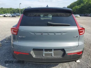 2021 Volvo XC40 R-Design with VIN YV4162UM9M2401811, listed as a Copart auction lot 59177733 with 11,993 mi miles and . Bid and sale history available at carsss.com. Image 6.