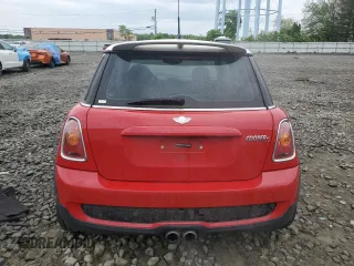 2007 MINI Hardtop S with VIN WMWMF73507TL86439, listed as a Copart auction lot 56500525 with 153,944 mi miles and Salvage title. Bid and sale history available at DreamBid. Image 6.