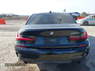 2021 BMW 3 Series 330i z VIN 3MW5R1J05M8B84800, wystawiony jako IAAI lot #41818906 z przebiegiem Nie podano mil oraz . Historia ofert i sprzedaży dostępna na DreamBid. Obrazek 16.