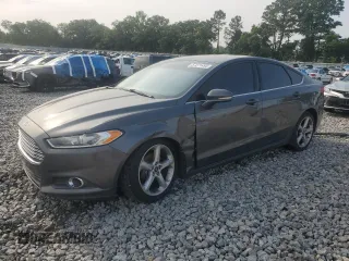 2016 Ford Fusion SE with VIN 3FA6P0H77GR221702, listed as a Copart auction lot 57271495 with 121,810 mi miles and Salvage title. Bid and sale history available at DreamBid. Image 1.
