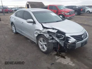 2015 Nissan Altima S with VIN 1N4AL3APXFC472289, listed as a IAAI auction lot 41748680 with 125,533 mi miles and . Bid and sale history available at DreamBid. Image 1.