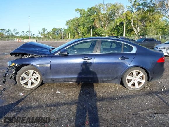 2017 Jaguar XE 25t Prestige with VIN SAJAE4BG2HA953713, listed as a IAAI auction lot 41657172 with 93,083 mi miles. Bid and sale history available at carsss.com. Image 14.