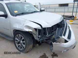 2013 Chevrolet Avalanche LT with VIN 3GNMCFE04DG162646, listed as a IAAI auction lot 41591896 with 151,541 mi miles and . Bid and sale history available at DreamBid. Image 6.