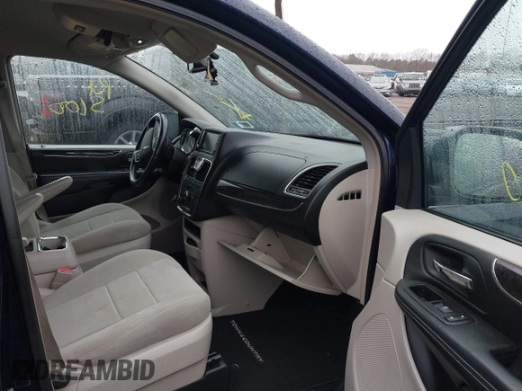 2012 Chrysler Town & Country Touring with VIN 2C4RC1BG4CR216670, listed as a IAAI auction lot 41950320 with 156,359 mi miles. Bid and sale history available at carsss.com. Image 5.