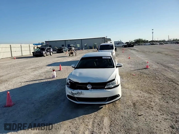 2014 Volkswagen Jetta TDI w/Premium with VIN 3VW3L7AJ3EM418221, listed as a Copart auction lot 81788464 with 151,875 mi miles and Salvage title. Bid and sale history available at DreamBid. Image 13.