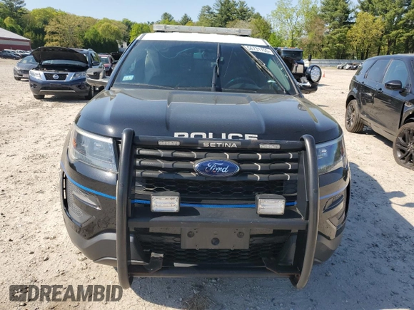 2016 Ford Police Interceptor Utility z VIN 1FM5K8AR3GGA86817, wystawiony jako Copart lot #56731755 z przebiegiem Nie podano mil oraz Szkoda całkowita • Salvage title. Historia ofert i sprzedaży dostępna na DreamBid. Obrazek 5.