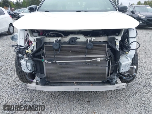 2022 Toyota RAV4 XSE with VIN JTMEB3FV1ND100256, listed as a IAAI auction lot 42127288 with 30,367 mi miles and . Bid and sale history available at DreamBid. Image 6.