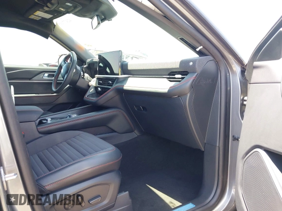 2025 Ford Explorer ST-Line z VIN 1FMUK7KH6SGA94253, wystawiony jako IAAI lot #42477118 z przebiegiem 4 828 mil mil oraz . Historia ofert i sprzedaży dostępna na DreamBid. Obrazek 5.