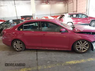 2012 Volkswagen Jetta Sedan TDI w/Premium & Nav with VIN 3VWLL7AJ6CM472769, listed as a IAAI auction lot 41026223 with 111,233 mi miles. Bid and sale history available at carsss.com. Image 14.