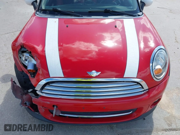 2012 MINI Hardtop with VIN WMWSU3C52CT542027, listed as a IAAI auction lot 42572780 with 122,496 mi miles and . Bid and sale history available at DreamBid. Image 6.