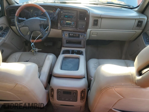 2005 Chevrolet Avalanche LS with VIN 3GNEC12Z05G251304, listed as a Copart auction lot 76485594 with 180,951 mi miles and Clean Title. Bid and sale history available at carsss.com. Image 8.