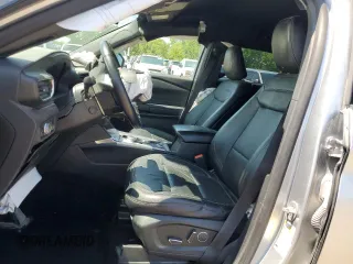 2020 Ford Explorer Limited z VIN 1FMSK8FH3LGA00838, wystawiony jako Copart lot #61629535 z przebiegiem 126 042 mil mil oraz Szkoda całkowita • Salvage title. Historia ofert i sprzedaży dostępna na DreamBid. Obrazek 7.