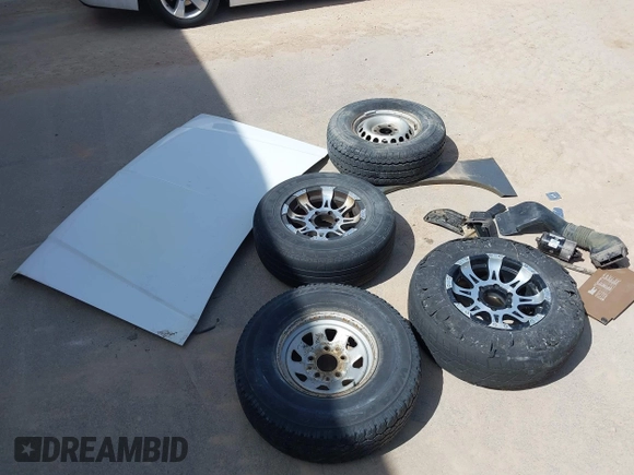 1990 Ford F-150 with VIN 1FTEF14N0LKA50583, listed as a IAAI auction lot 41991153 with 75,504 mi miles and . Bid and sale history available at DreamBid. Image 12.