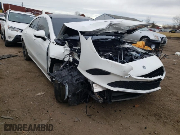 2020 Mercedes-Benz CLA with VIN WDD5J4GB2LN060733, listed as a Copart auction lot 70671402 with 6,689 mi miles. Bid and sale history available at carsss.com. Image 4.