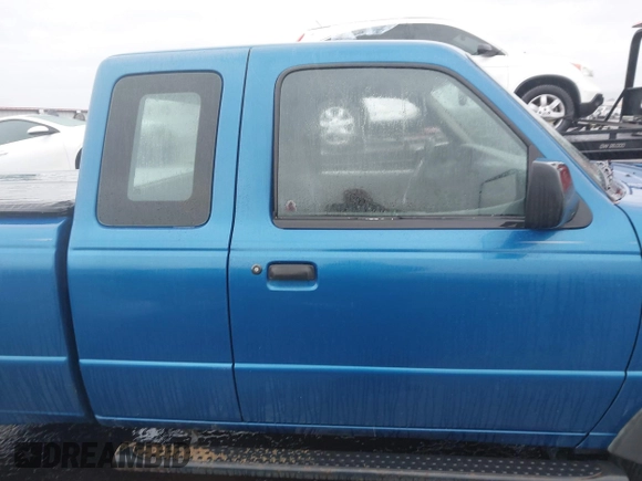2001 Ford Ranger XL Fleet with VIN 1FTZR15E11PB54233, listed as a IAAI auction lot 40940125 with 94,250 mi miles. Bid and sale history available at carsss.com. Image 13.