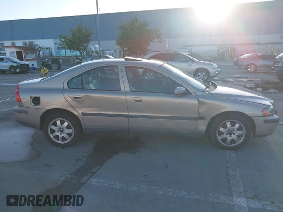 2004 Volvo S60 with VIN YV1RH59H842343519, listed as a IAAI auction lot 41004041 with 197,498 mi miles. Bid and sale history available at carsss.com. Image 13.