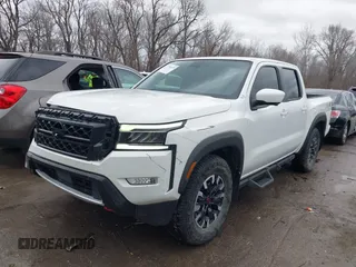 2022 Nissan Frontier SV z VIN 1N6ED1EJ2NN646035, wystawiony jako IAAI lot #41702459 z przebiegiem 93 030 mil mil oraz . Historia ofert i sprzedaży dostępna na DreamBid. Obrazek 18.
