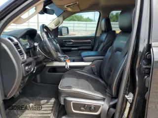 2020 Ram 1500 Laramie z VIN 1C6RREDT0LN265191, wystawiony jako Copart lot #57207775 z przebiegiem 124 269 mil mil oraz Szkoda całkowita • Salvage title. Historia ofert i sprzedaży dostępna na DreamBid. Obrazek 7.