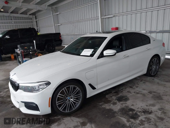 2018 BMW 5 Series 530e с VIN WBAJA9C57JB249475, выставлен на аукционе IAAI как лот 42232097 с пробегом 107 341 миль миль и . История ставок и продаж доступна на DreamBid. Изображение 17.