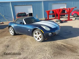 2006 Pontiac Solstice z VIN 1G2MB33B56Y111717, wystawiony jako IAAI lot #41988139 z przebiegiem 70 783 mil mil oraz . Historia ofert i sprzedaży dostępna na DreamBid. Obrazek 1.