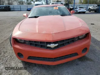 2011 Chevrolet Camaro 2LS z VIN 2G1FA1ED0B9140074, wystawiony jako Copart lot #50239355 z przebiegiem 94 231 mil mil oraz Szkoda całkowita • Salvage title. Historia ofert i sprzedaży dostępna na DreamBid. Obrazek 5.