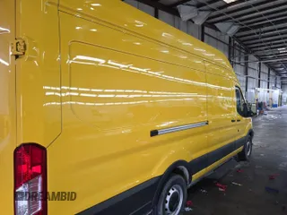 2019 Ford Transit z VIN 1FTYR3XM0KKA38693, wystawiony jako IAAI lot #42299748 z przebiegiem 153 250 mil mil oraz . Historia ofert i sprzedaży dostępna na DreamBid. Obrazek 1.