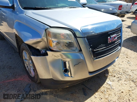 2013 GMC Terrain SLE with VIN 2GKFLREK4D6392918, listed as a IAAI auction lot 41781766 with 225,880 mi miles. Bid and sale history available at carsss.com. Image 6.
