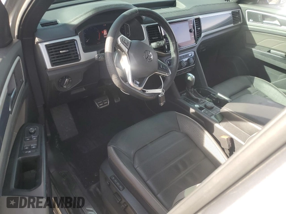 2021 Volkswagen Atlas SEL Premium R-Line with VIN 1V2FE2CAXMC206926, listed as a Copart auction lot 82925464 with 37,051 mi miles and Salvage title. Bid and sale history available at DreamBid. Image 8.