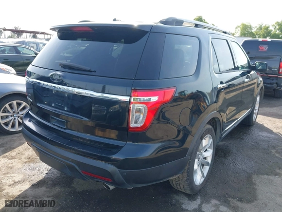 2015 Ford Explorer Limited with VIN 1FM5K7F8XFGA19897, listed as a IAAI auction lot 41960086 with 139,509 mi miles. Bid and sale history available at carsss.com. Image 4.