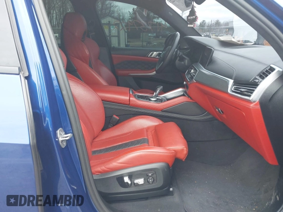2022 BMW X5 M z VIN 5YMJU0C03N9M51891, wystawiony jako IAAI lot #41737922 z przebiegiem 35 725 mil mil oraz . Historia ofert i sprzedaży dostępna na DreamBid. Obrazek 5.