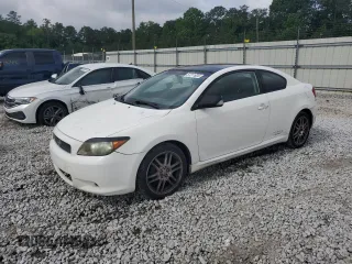 2005 Scion tC z VIN JTKDE177450007075, wystawiony jako Copart lot #57211935 z przebiegiem 205 619 mil mil oraz Szkody całkowita. Historia ofert i sprzedaży dostępna na DreamBid. Obrazek 1.