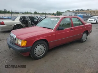 1991 Mercedes-Benz 190 z VIN WDBDA28D2MF780697, wystawiony jako Copart lot #58803365 z przebiegiem 229 443 mil mil oraz Tytuł czysty. Historia ofert i sprzedaży dostępna na DreamBid. Obrazek 1.