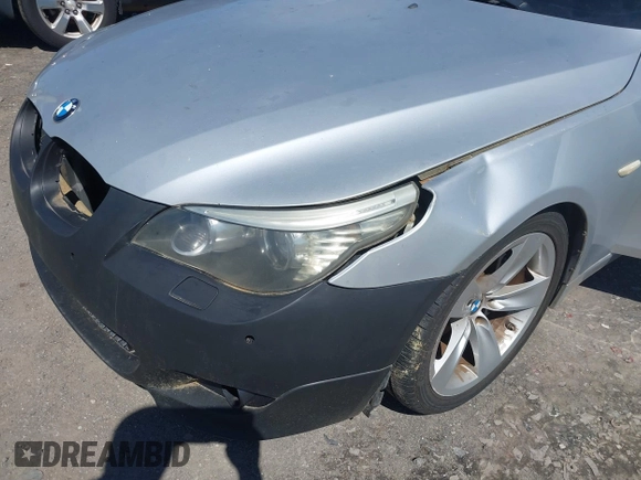 2008 BMW 5 Series 528i with VIN WBANU53598CT03171, listed as a IAAI auction lot 42086762 with 185,630 mi miles and . Bid and sale history available at carsss.com. Image 13.