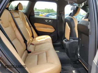 2018 Volvo XC60 Momentum with VIN LYV102RK0JB106179, listed as a Copart auction lot 62533525 with Not provided miles and Salvage title. Bid and sale history available at DreamBid. Image 11.