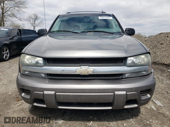 2006 Chevrolet TrailBlazer LS with VIN 1GNDT13S062345383, listed as a Copart auction lot 52072995 with 186,567 mi miles and Salvage Title. Bid and sale history available at DreamBid. Image 5.