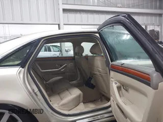 2005 Audi A8 z VIN WAUML44E85N013995, wystawiony jako IAAI lot #42130813 z przebiegiem 53 435 mil mil oraz . Historia ofert i sprzedaży dostępna na DreamBid. Obrazek 8.