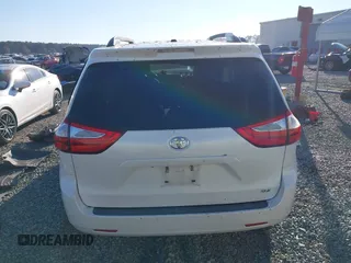 2016 Toyota Sienna XLE with VIN 5TDYK3DC9GS754220, listed as a IAAI auction lot 41303870 with 152,758 mi miles. Bid and sale history available at carsss.com. Image 17.