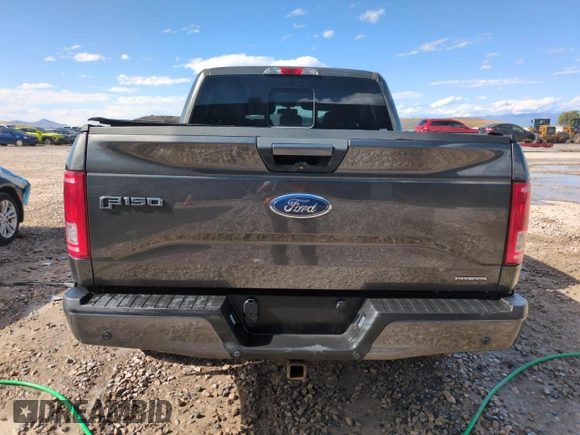 2015 Ford F-150 XLT z VIN 1FTEW1EF7FFC55578, wystawiony jako Copart lot #55685215 z przebiegiem 282 342 mil mil oraz Szkoda całkowita • Salvage title. Historia ofert i sprzedaży dostępna na DreamBid. Obrazek 6.