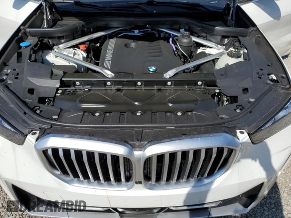 2025 BMW X5 sDrive40i with VIN 5UX13EU06S9Z39038, listed as a Copart auction lot 52816275 with Not provided miles and Salvage title. Bid and sale history available at DreamBid. Image 13.