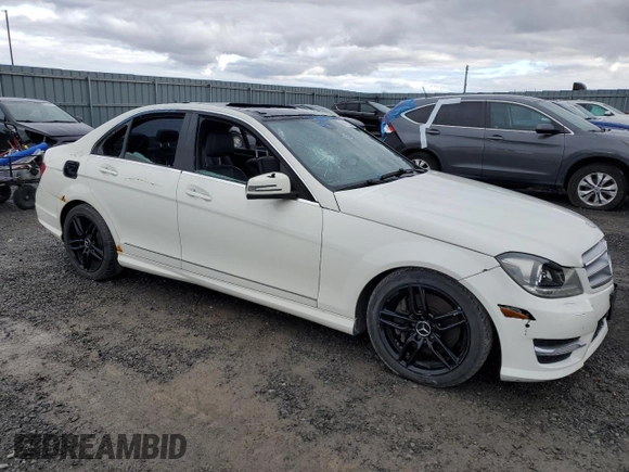 2012 Mercedes-Benz C 300 Sport with VIN WDDGF8BB4CA598687, listed as a Copart auction lot 55562575 with 371,312 mi miles and Clean title. Bid and sale history available at DreamBid. Image 4.