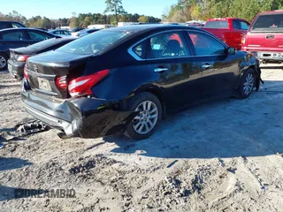 2017 Nissan Altima SV with VIN 1N4AL3AP9HC496344, listed as a IAAI auction lot 40925166 with 173,630 mi miles and . Bid and sale history available at carsss.com. Image 4.