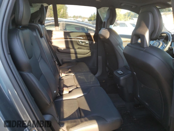 2018 Volvo XC90 Momentum with VIN YV4102XK3J1191879, listed as a Copart auction lot 39257523 with 28,551 mi miles. Bid and sale history available at carsss.com. Image 10.